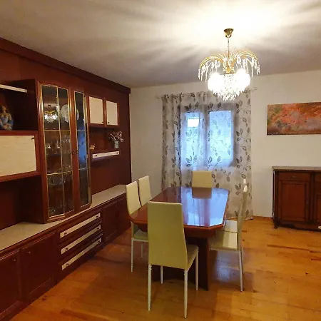 Marbore Lejlighed Torla